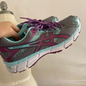 Asics Size 9.5 Gel Excite 3 Purple and Teal Running Shoes Excellent Condition
